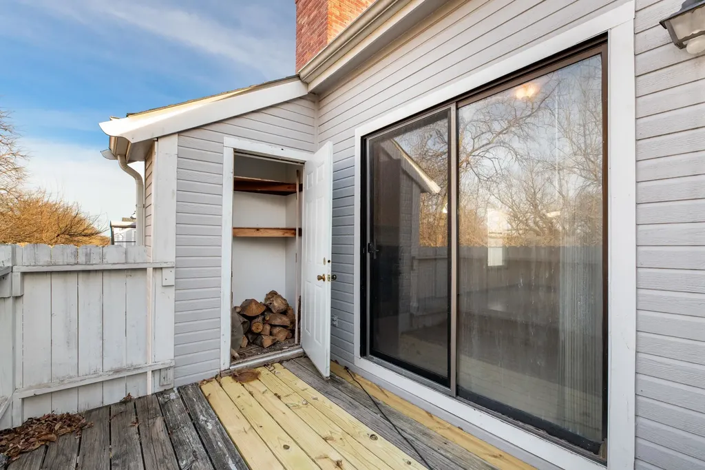 1717 S Cypress Street Wichita KS 67207