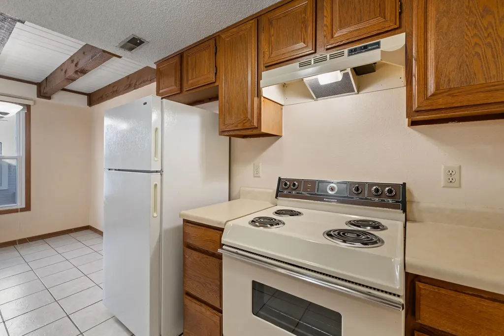 1717 S Cypress Street Wichita KS 67207