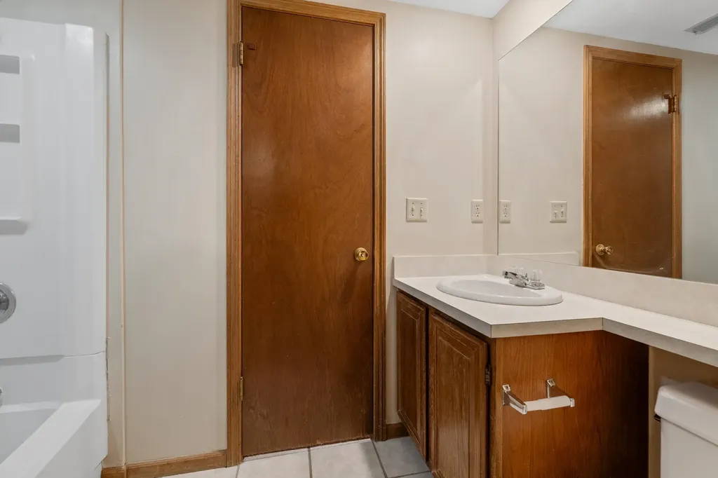 1717 S Cypress Street Wichita KS 67207