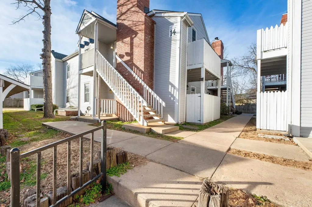 1717 S Cypress Street Wichita KS 67207