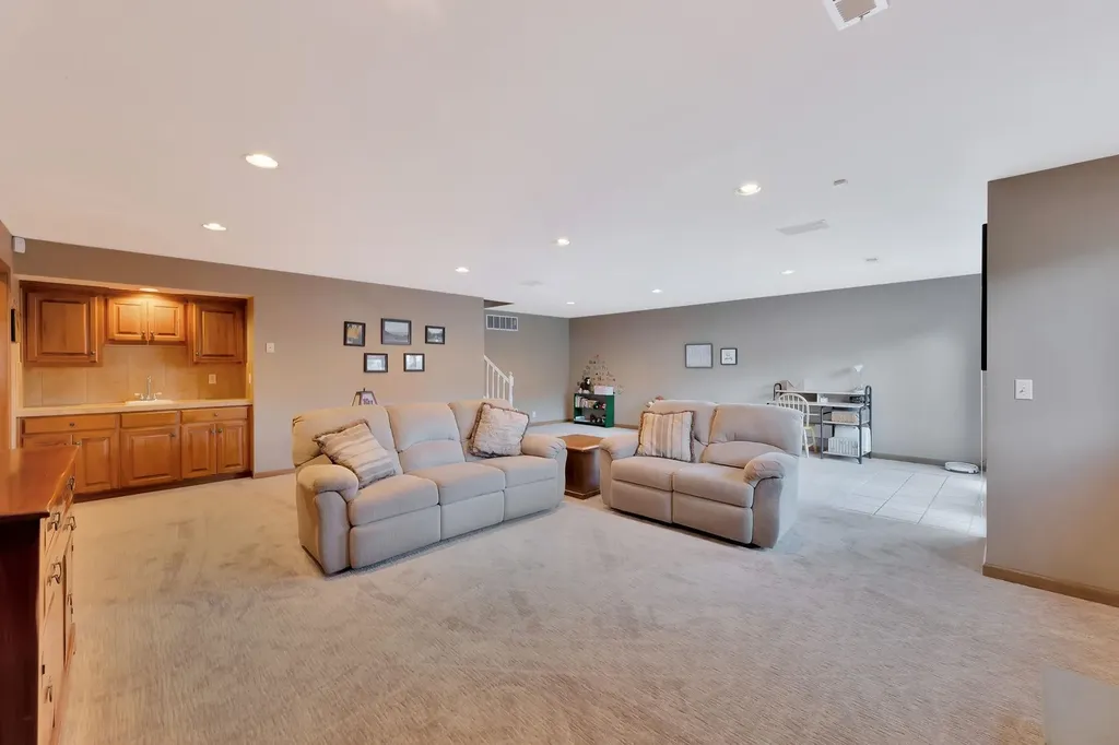 12610 E Bradford Circle Wichita KS 67206