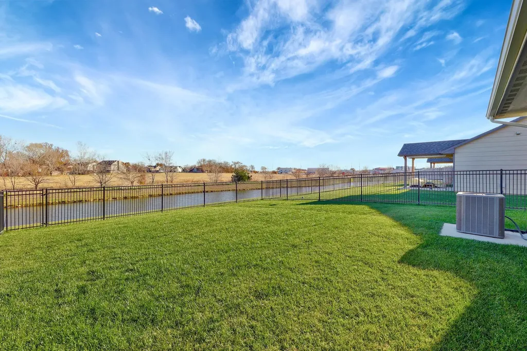 932 N Cloverleaf Street Goddard KS 67052