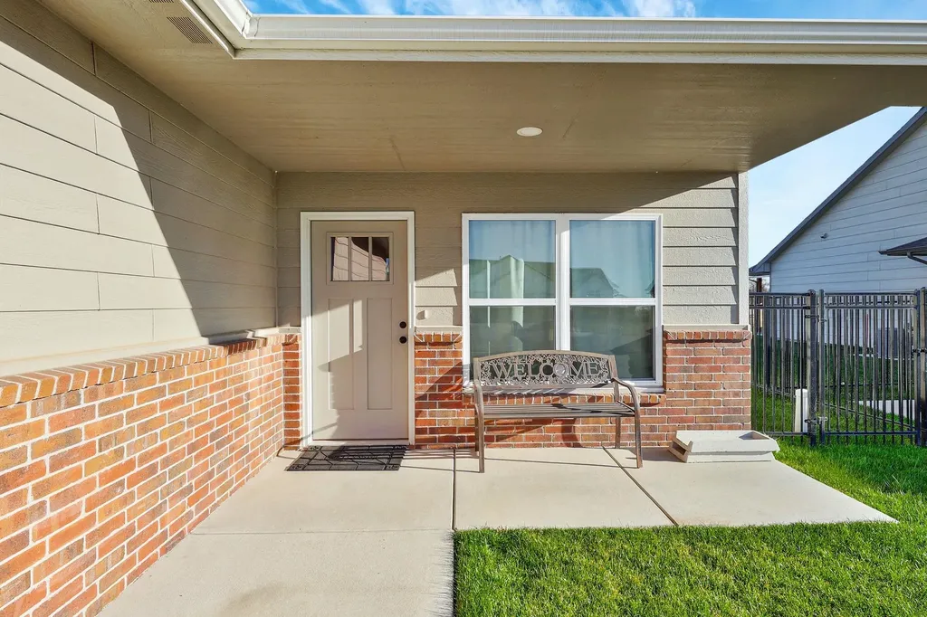 932 N Cloverleaf Street Goddard KS 67052