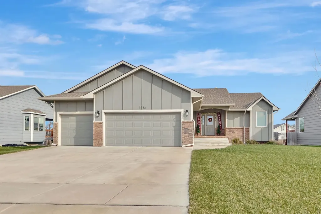 2354 S Chateau Street Wichita KS 67207