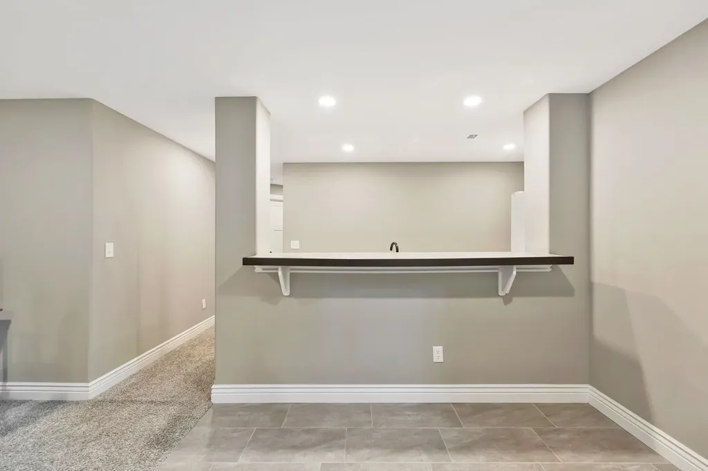 2354 S Chateau Street Wichita KS 67207