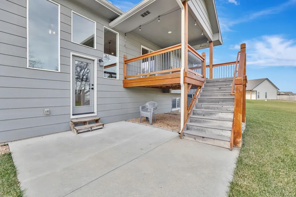 2354 S Chateau Street Wichita KS 67207