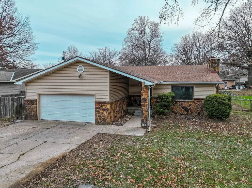 509 W 13th Avenue El Dorado KS 67042
