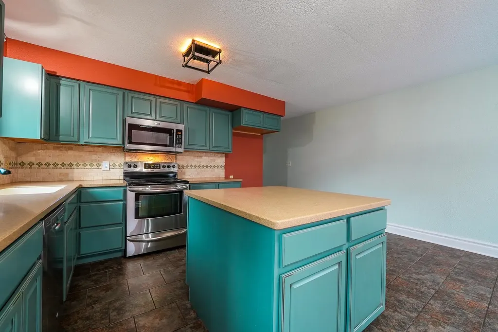 509 W 13th Avenue El Dorado KS 67042