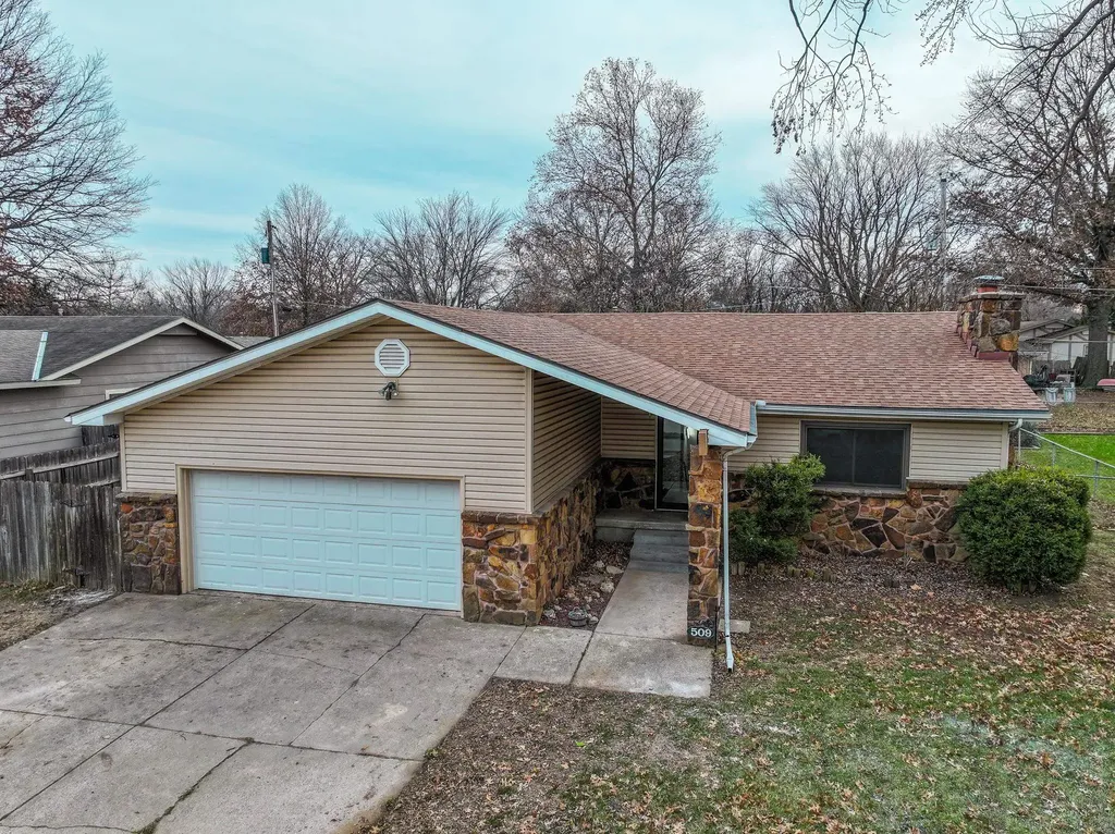 509 W 13th Avenue El Dorado KS 67042