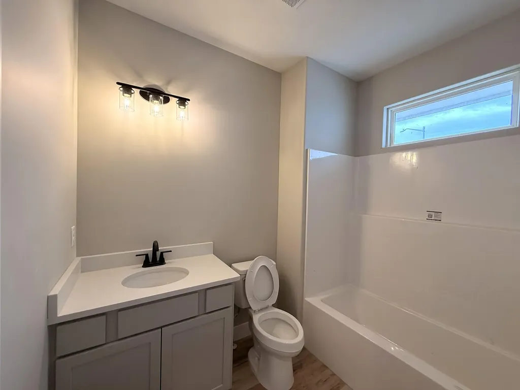 2153 S Chateau Court Wichita KS 67207