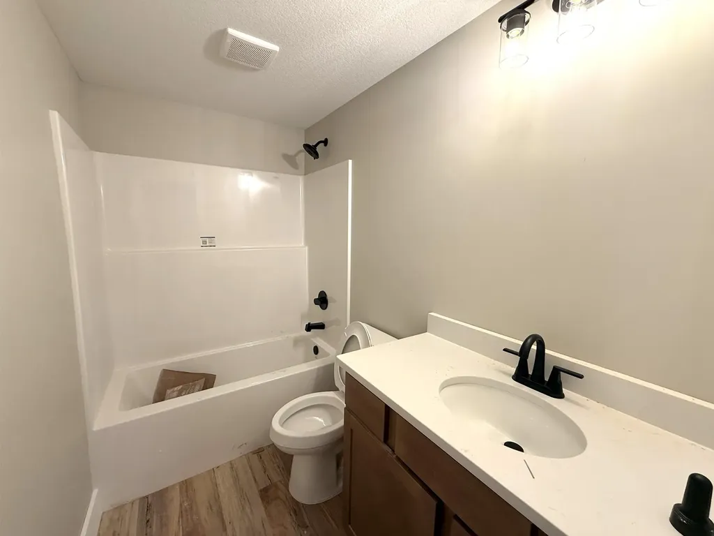 2153 S Chateau Court Wichita KS 67207
