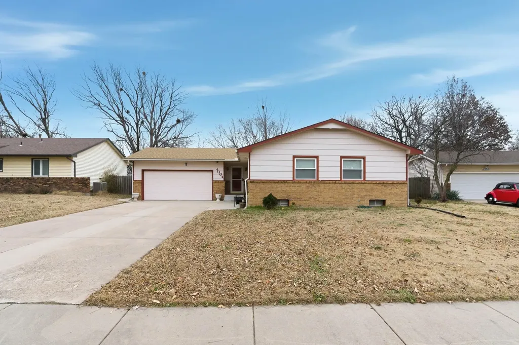 4004 Clarendon Street Bel Aire KS 67220