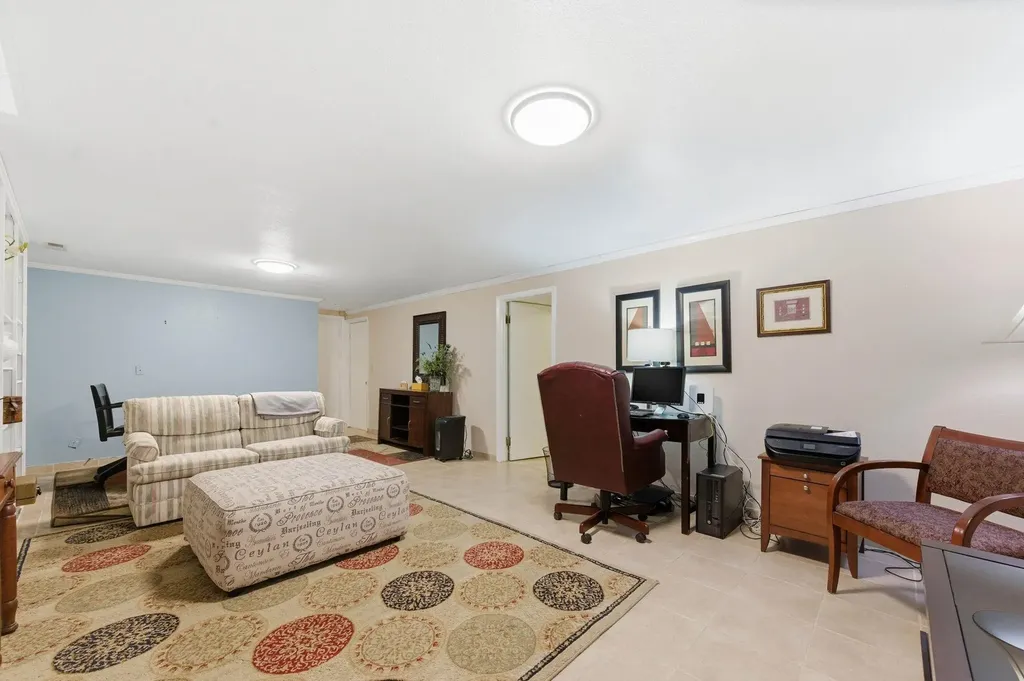 4004 Clarendon Street Bel Aire KS 67220