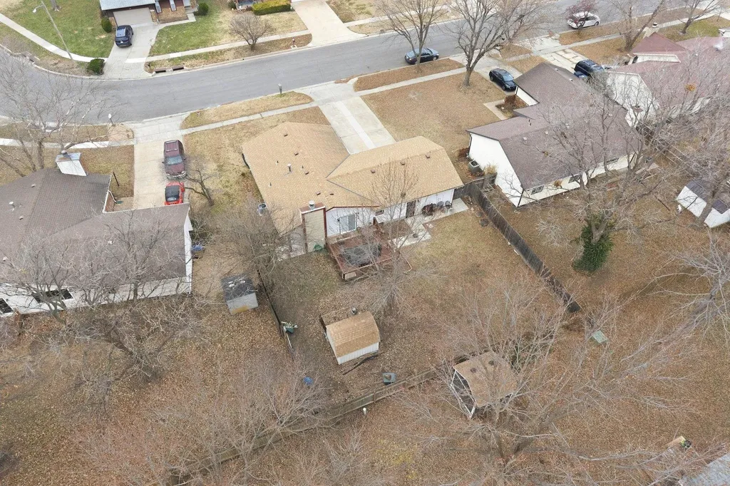 4004 Clarendon Street Bel Aire KS 67220