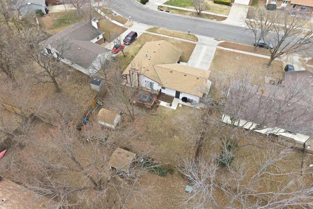 4004 Clarendon Street Bel Aire KS 67220