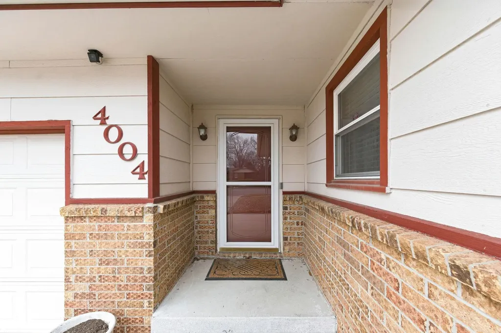 4004 Clarendon Street Bel Aire KS 67220