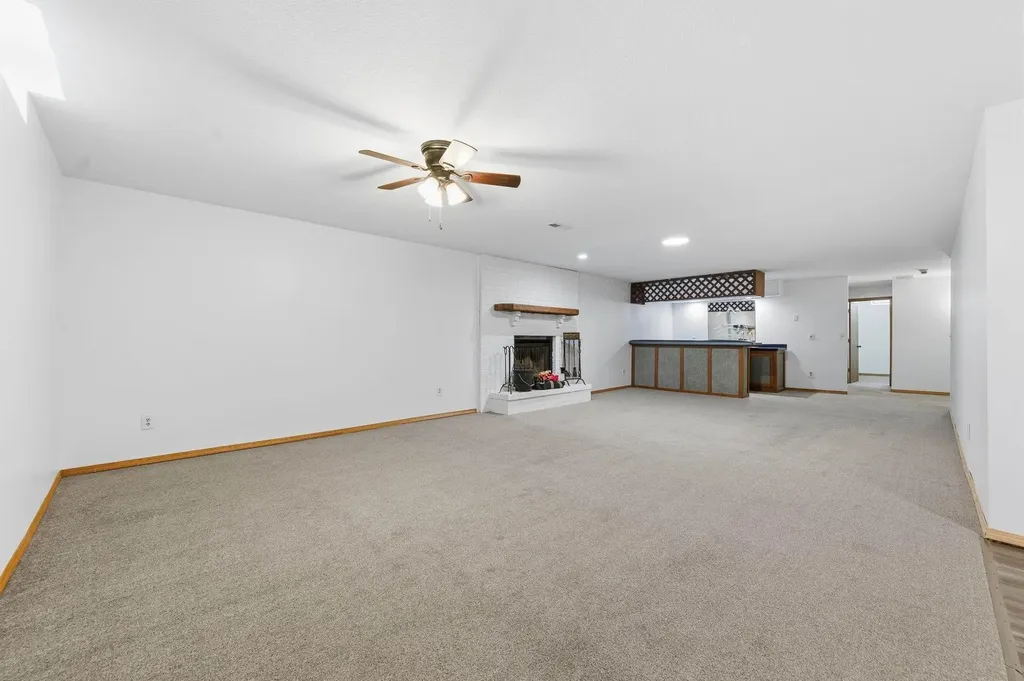1644 N Parkdale Street Wichita KS 67212