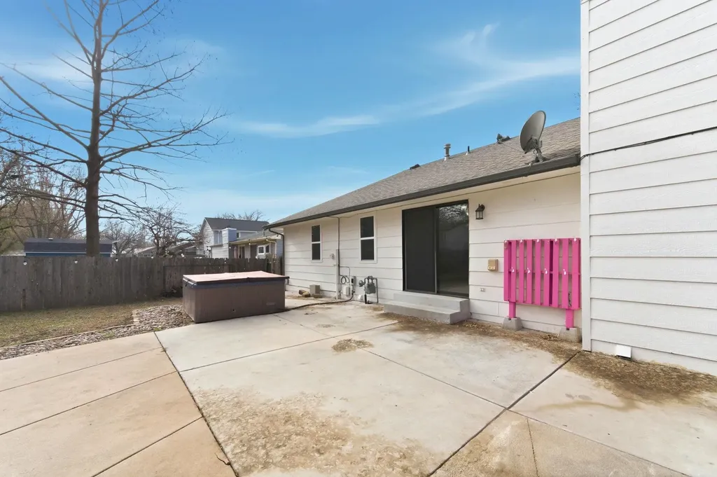 1644 N Parkdale Street Wichita KS 67212