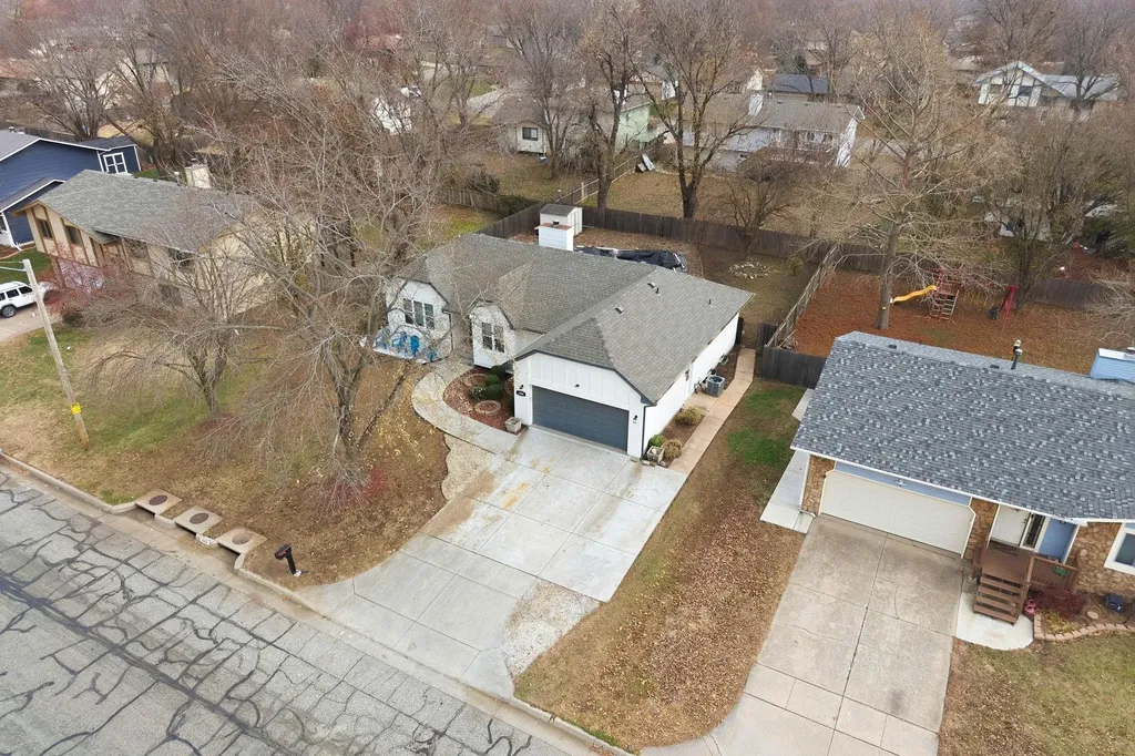 1644 N Parkdale Street Wichita KS 67212