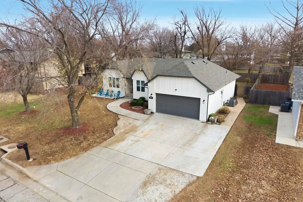 1644 N Parkdale Street Wichita KS 67212