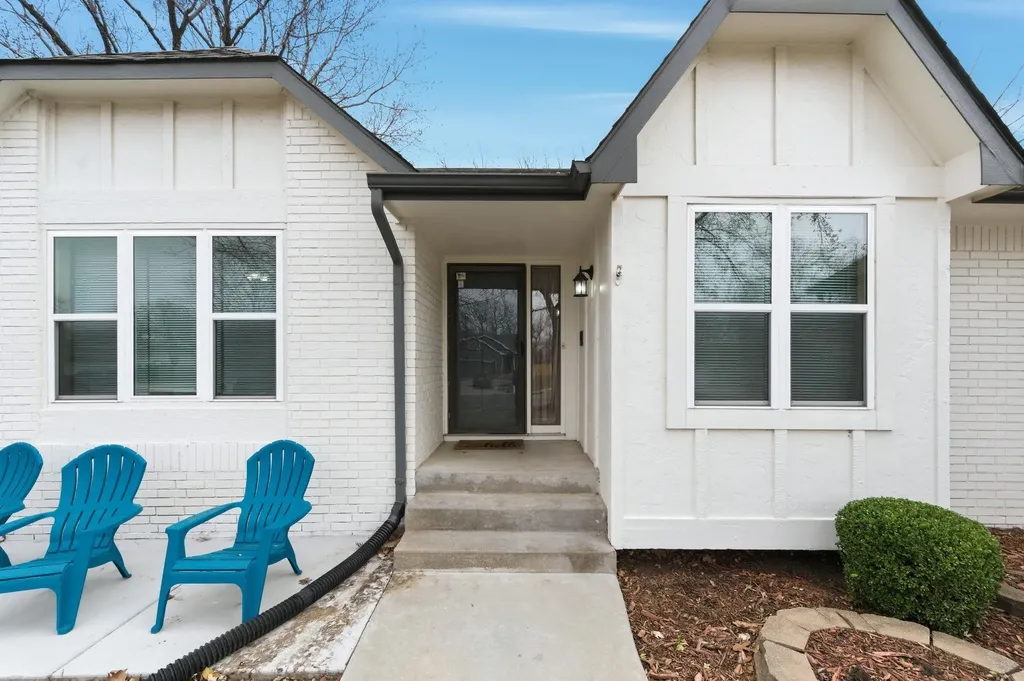 1644 N Parkdale Street Wichita KS 67212