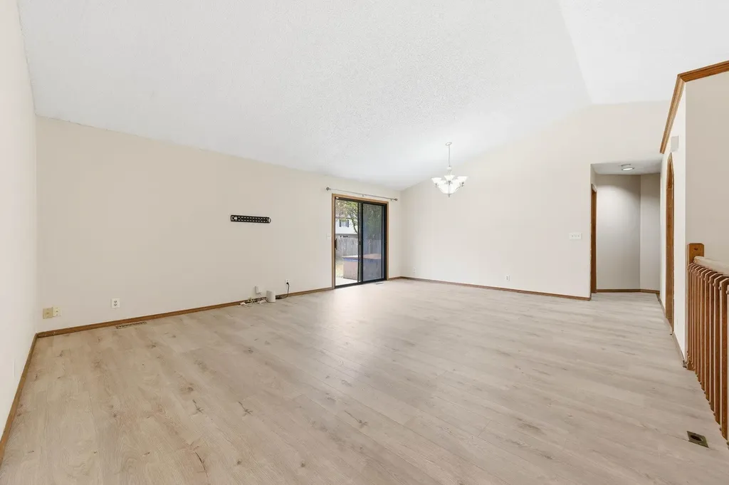1644 N Parkdale Street Wichita KS 67212