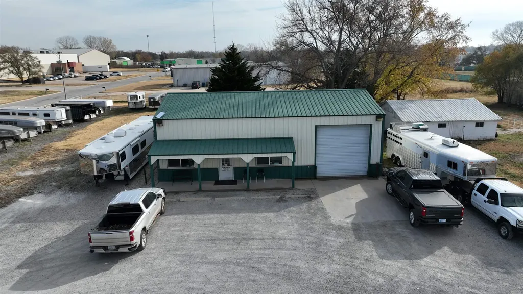 7046 S Broadway Avenue Haysville KS 67060