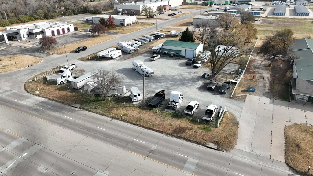 7046 S Broadway Avenue Haysville KS 67060