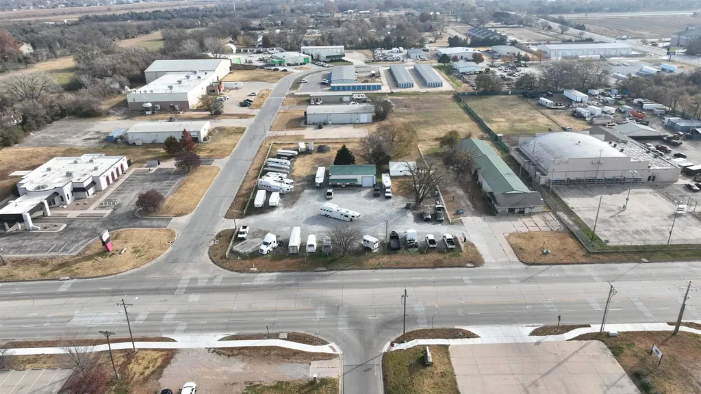 7046 S Broadway Avenue Haysville KS 67060