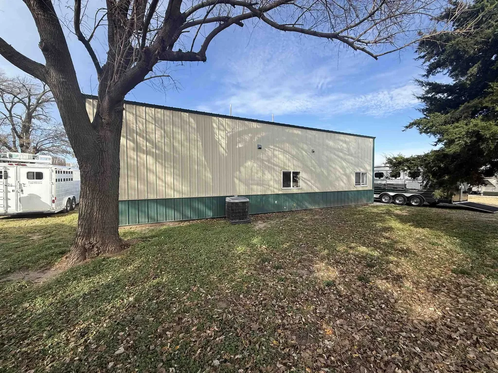 7046 S Broadway Avenue Haysville KS 67060