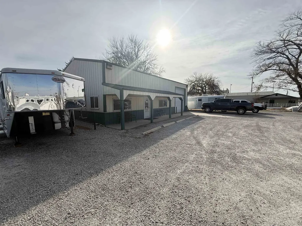 7046 S Broadway Avenue Haysville KS 67060