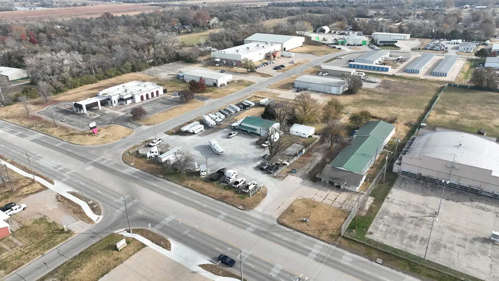 7046 S Broadway Avenue Haysville KS 67060