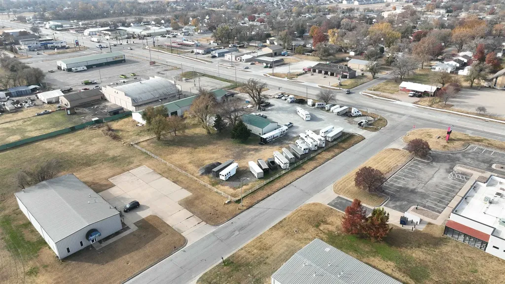 7046 S Broadway Avenue Haysville KS 67060