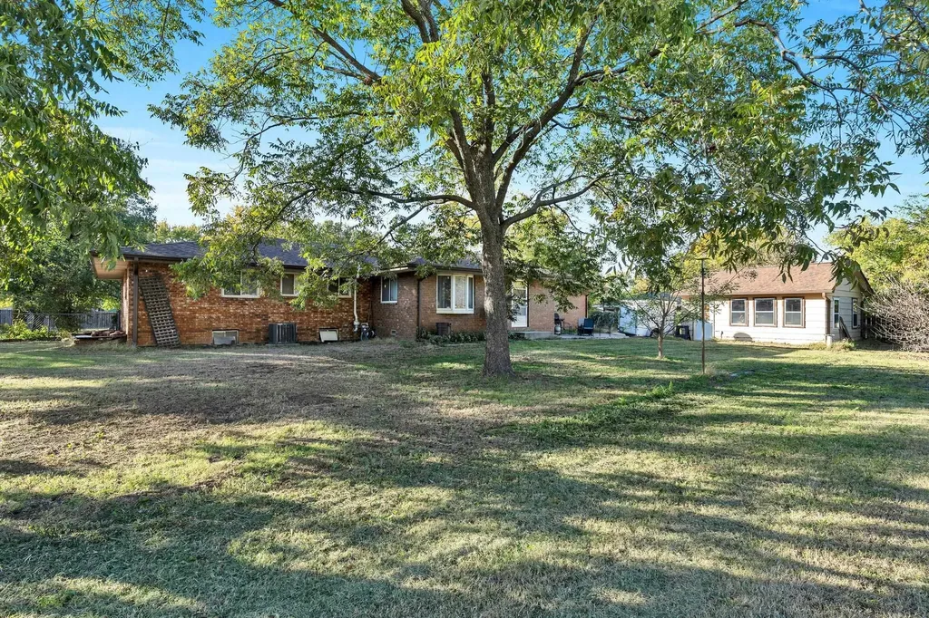 4520 S Washington Avenue Wichita KS 67216