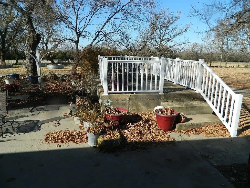 4622 E 9th Avenue Winfield KS 67156