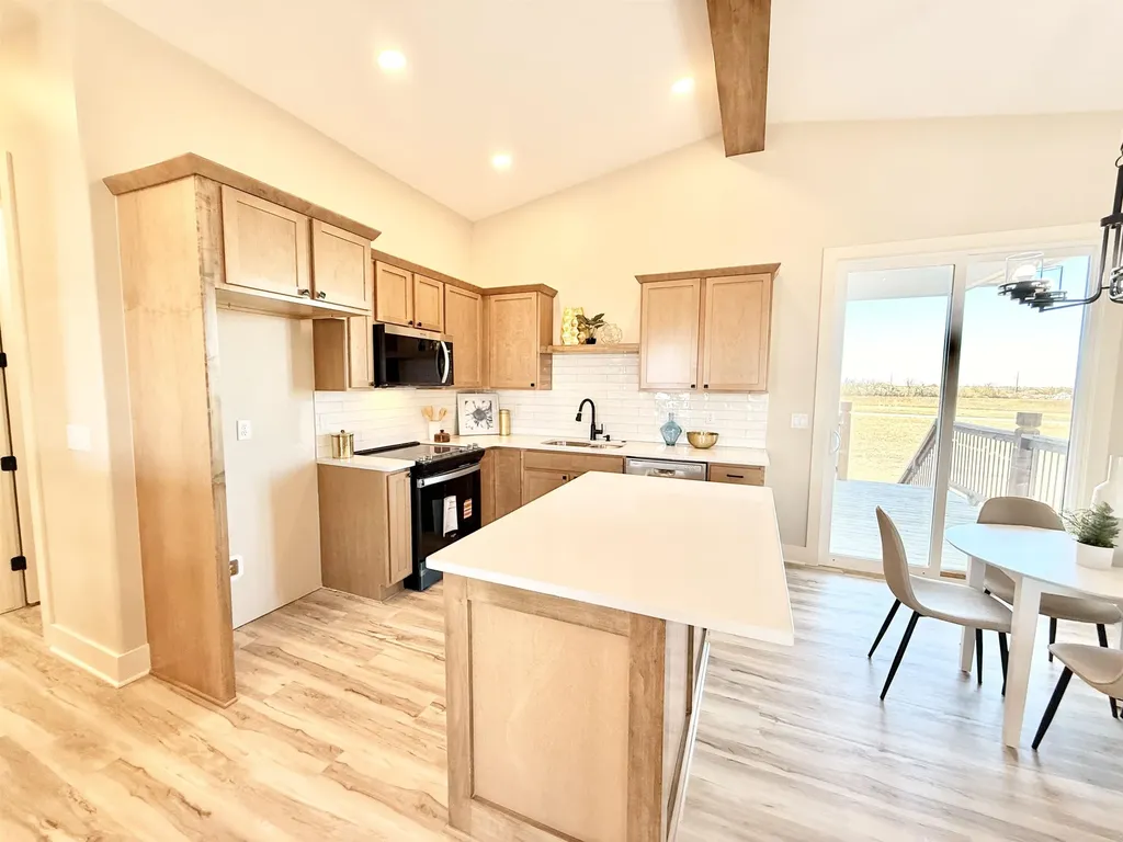 2207 S Chateau Court Wichita KS 67207