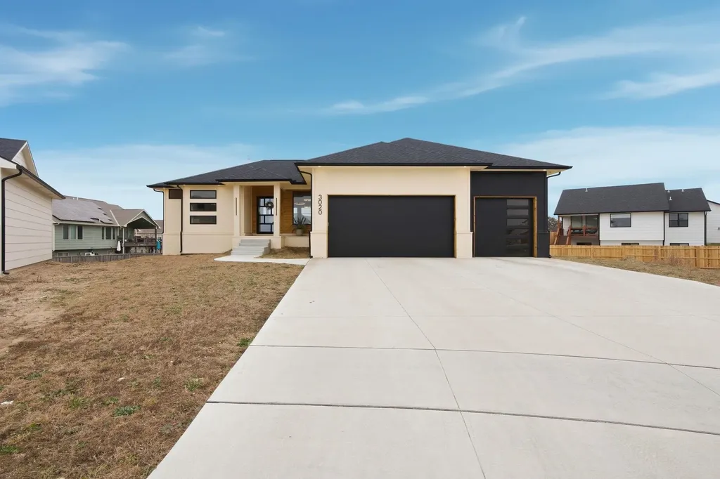 3020 E Burlington Circle Park City KS 67219