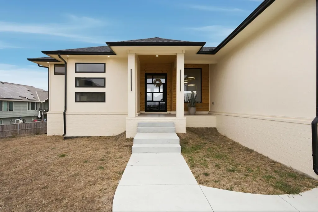 3020 E Burlington Circle Park City KS 67219