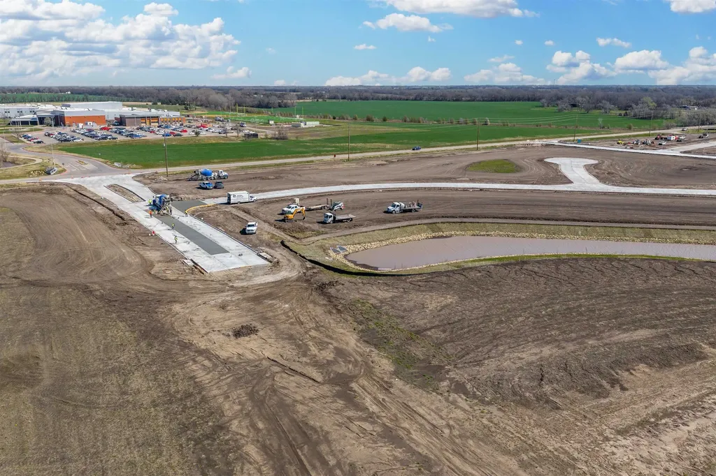 Lot 7 Blk B Harvest Place Addition Valley Center KS 67147
