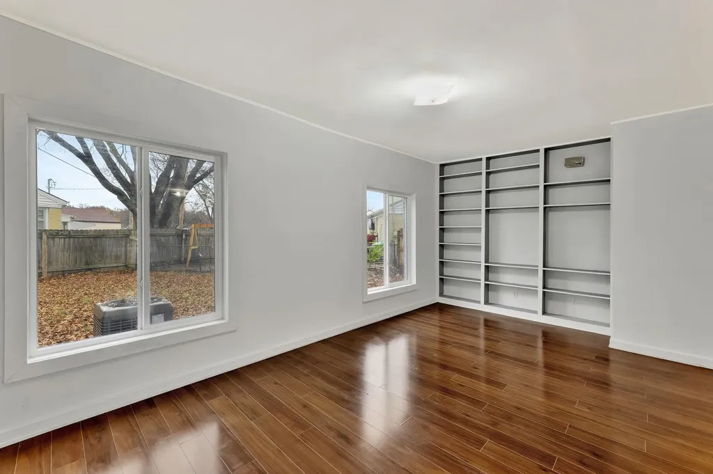 5608 E Park Hollow Drive Wichita KS 67208