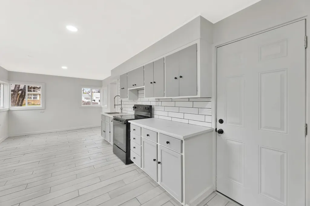 5608 E Park Hollow Drive Wichita KS 67208
