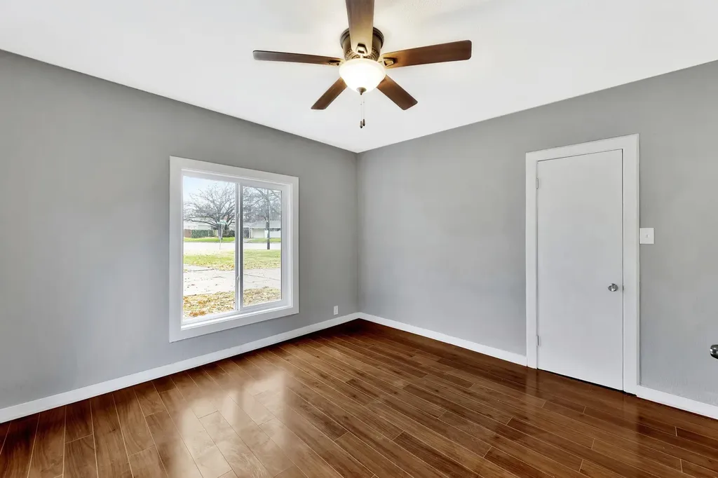 5608 E Park Hollow Drive Wichita KS 67208