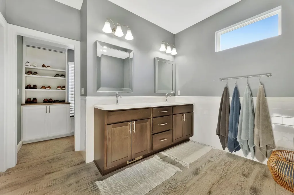 5009 N Saker Street Wichita KS 67219
