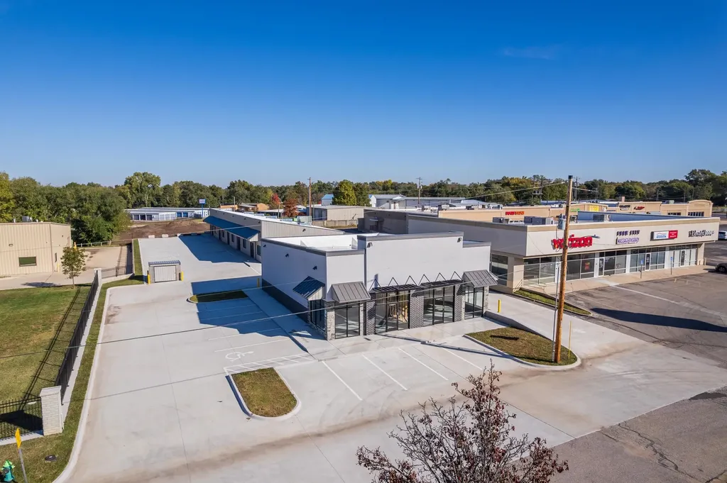 1500 E 61st Street N Park City KS 67219