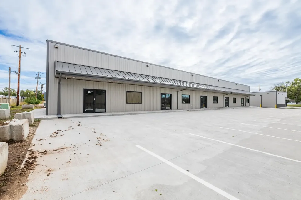 1504 E 61st Street N Park City KS 67219