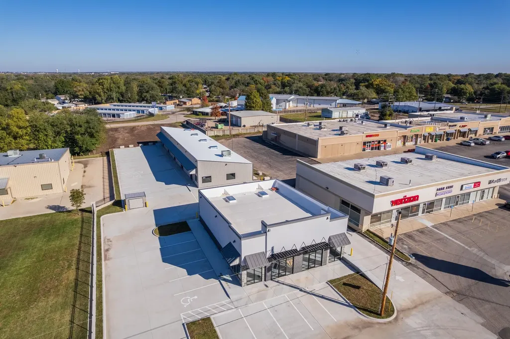 1504 E 61st Street N Park City KS 67219