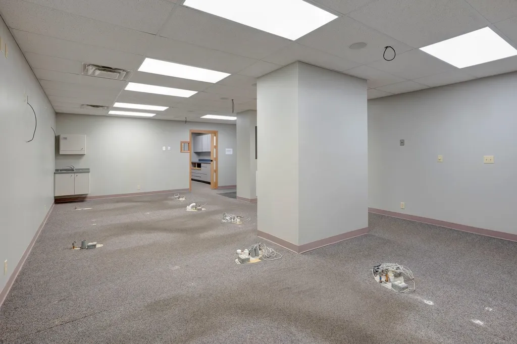 810 Main Street Winfield KS 67156