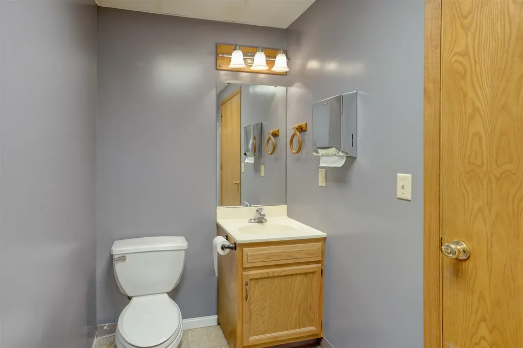 810 Main Street Winfield KS 67156