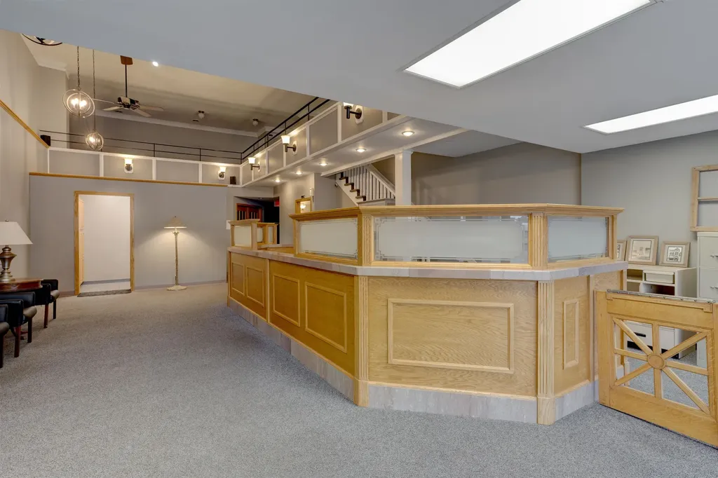 810 Main Street Winfield KS 67156