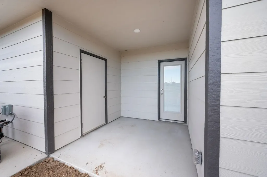 841 S Wybern Street Valley Center KS 67147-8977